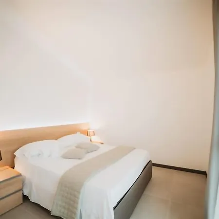 Apartment Ronda 24 Pax E Parcheggio Incluso San Giovanni Lupatoto